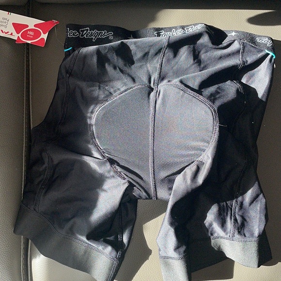Troy Lee Cycling Shorts - Picture 9 of 11